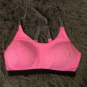 Victoria sport bra